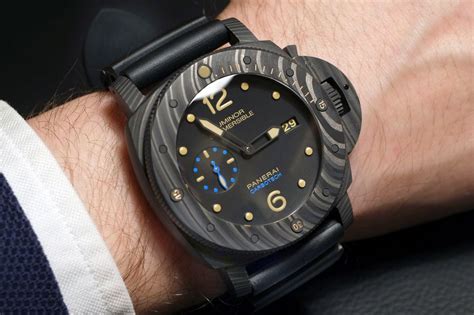 submersible panerai material